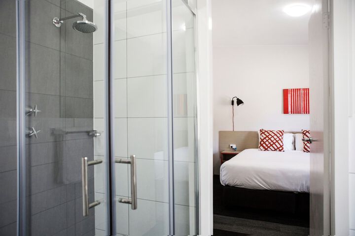 Room 14 of 38