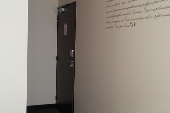 Room 10 of 41