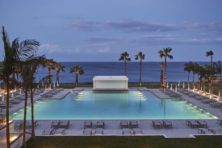 Pool 13 of 44