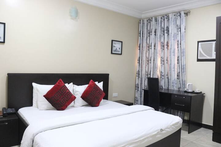 Room 5 of 21