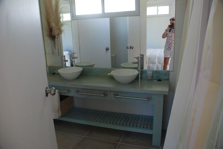 Room 2 of 26
