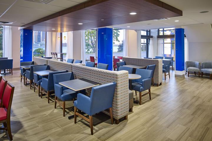 Breakfast/Coffee Service 21 of 42