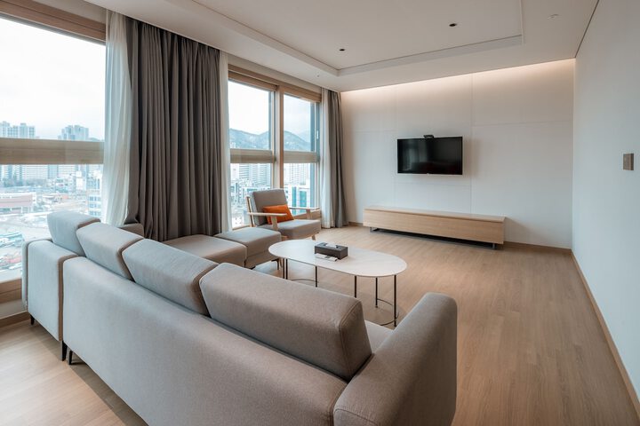 Room 44 of 106