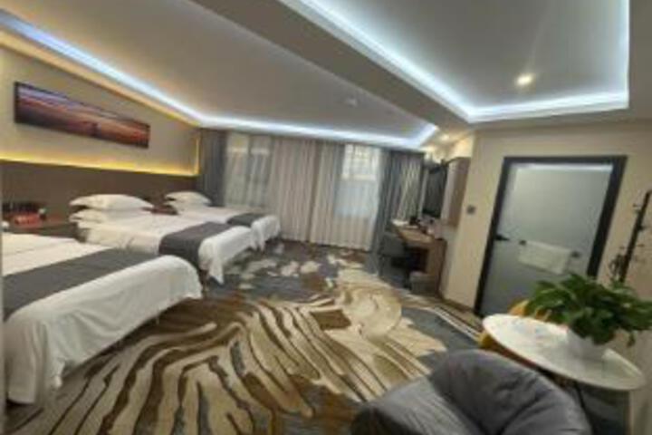 Room 5 of 6
