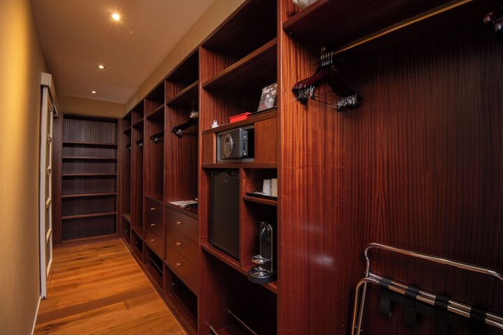 Room 33 of 101
