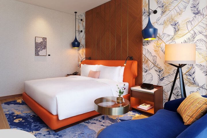 Room 35 of 203