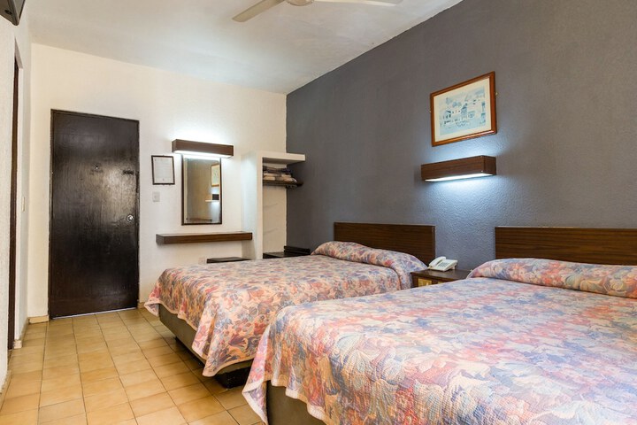 Room 10 of 36