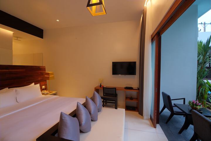 Room 9 of 169