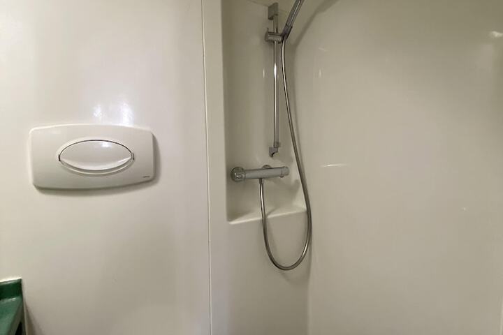 Room 50 of 66
