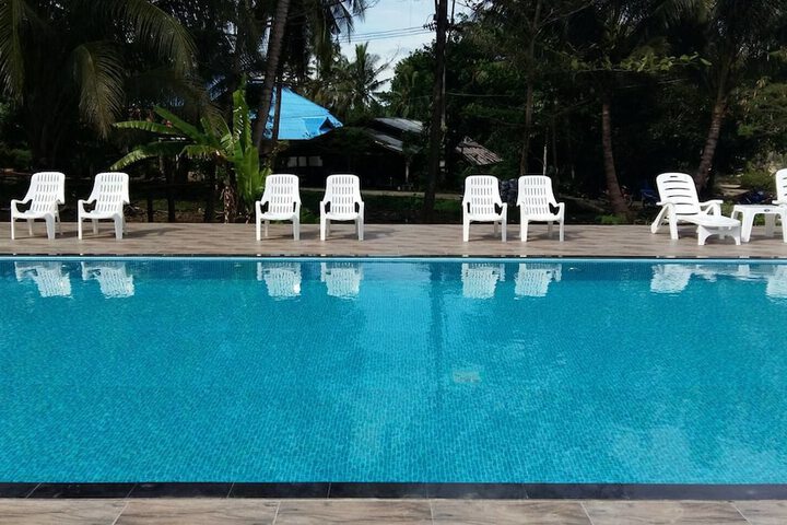 Pool 30 of 43