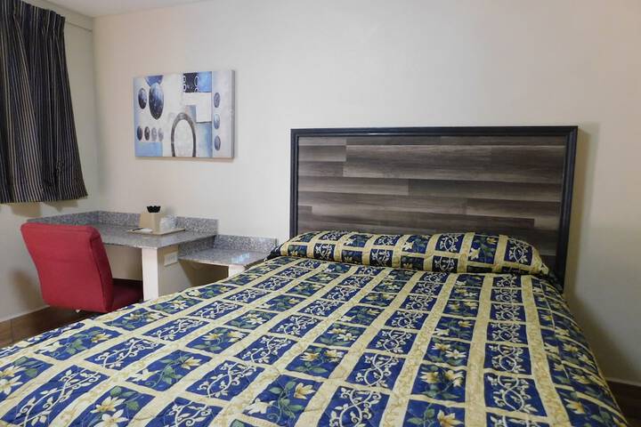 Room 5 of 32