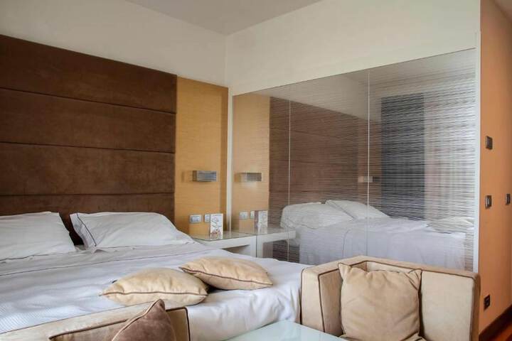 Room 19 of 119