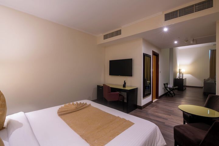 Room 10 of 56