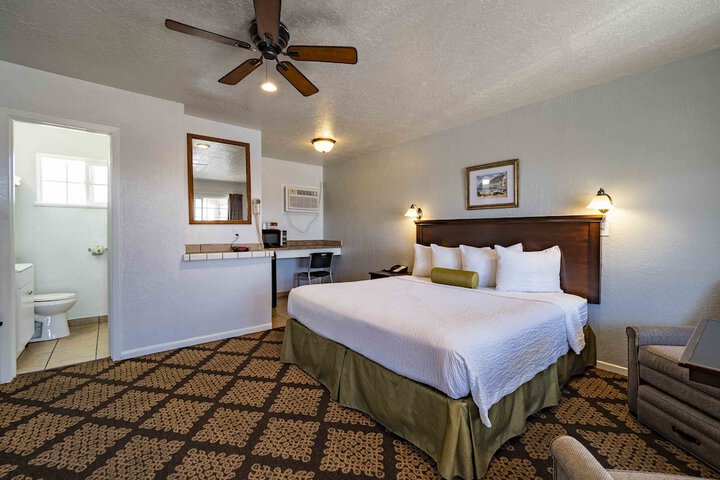 Standard | King Bed (2 of 5)