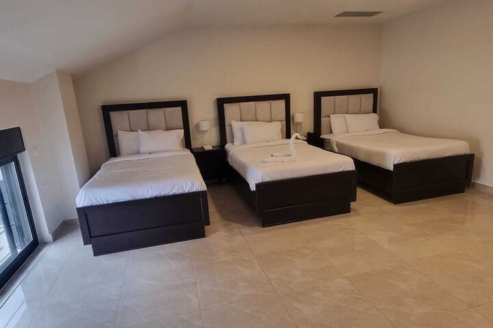 Room 89 of 243