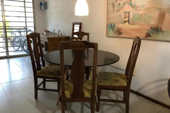 Dining 10 of 13