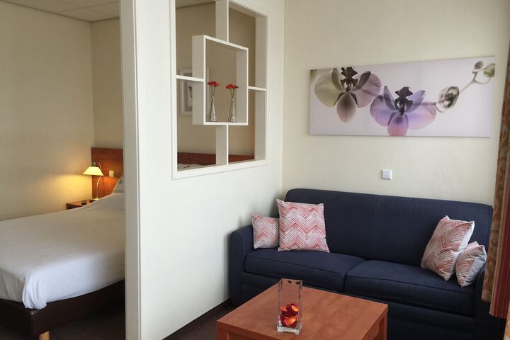 Room 21 of 45