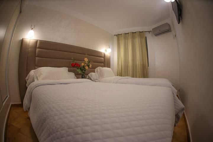 Room 14 of 25
