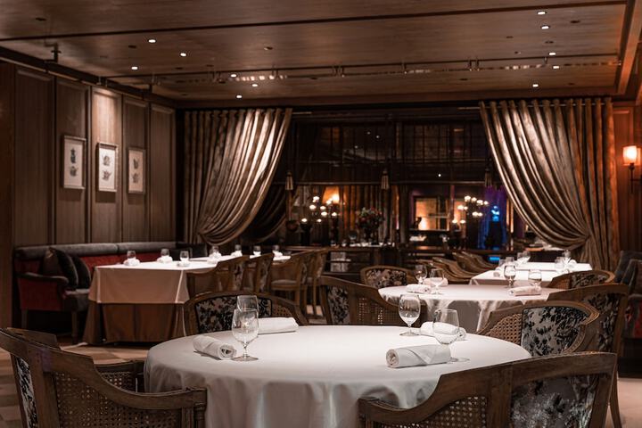 Dining 84 of 133