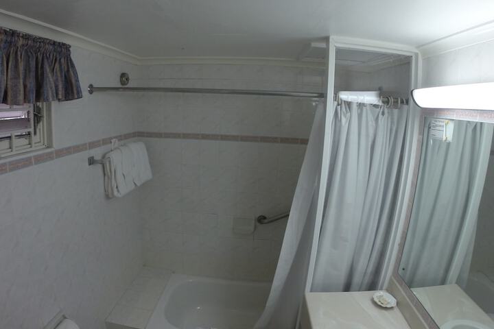 Room 41 of 95