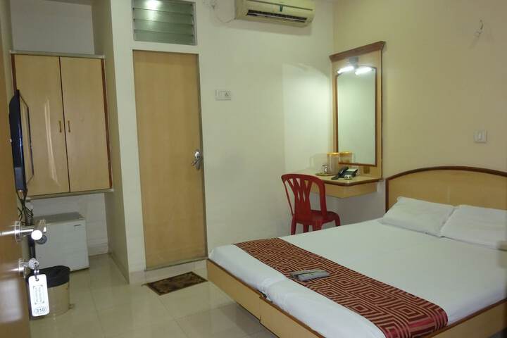 Room 18 of 38