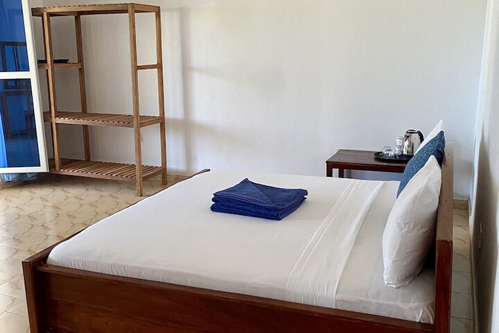 Room 7 of 92