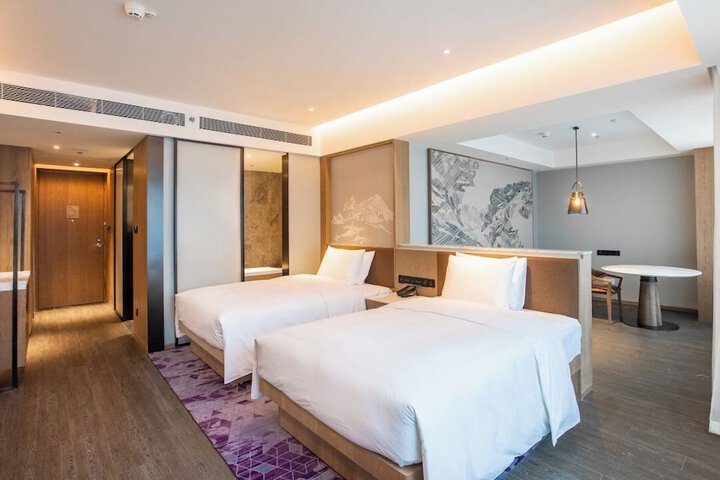 Room 9 of 60
