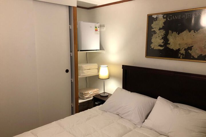 Room 53 of 79