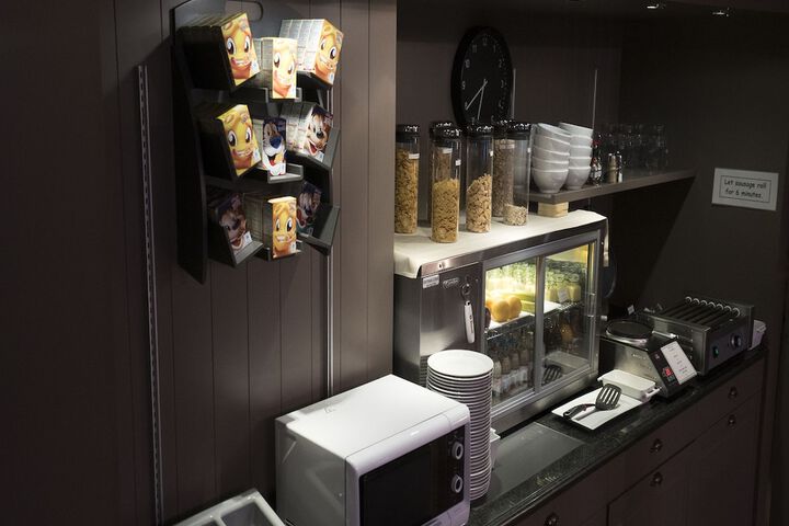 Breakfast area
