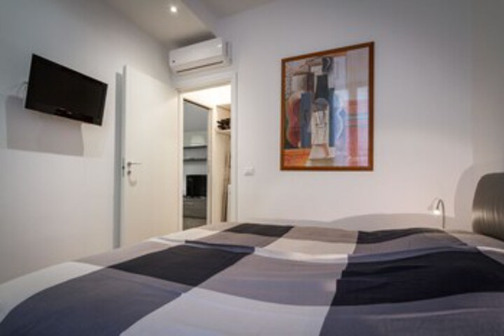Room 21 of 22