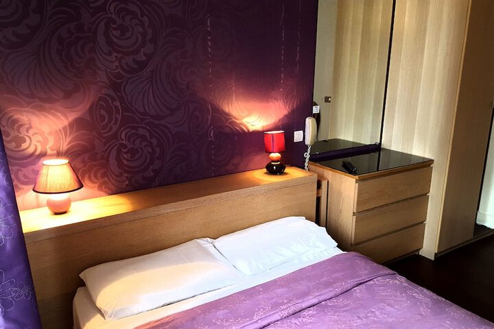 Room 19 of 38
