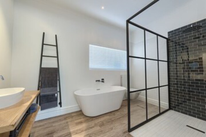 Room 4 of 22