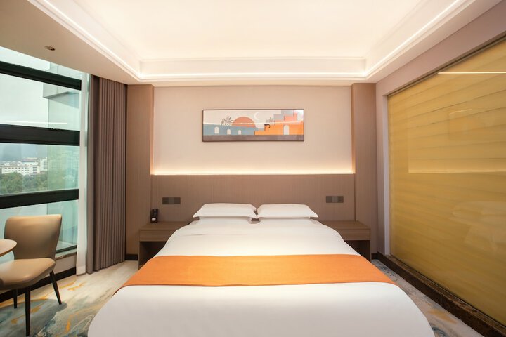 Room 44 of 95