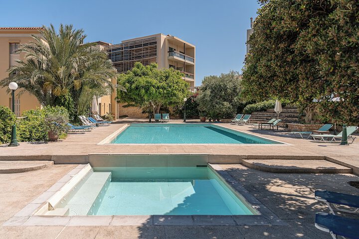 Pool Hotel