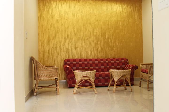 Entrance & Lobby