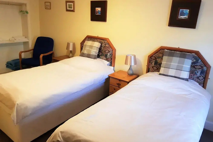 Room 5 of 23