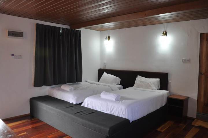 Room 21 of 64