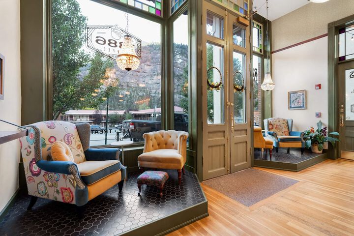 Breakfast/Coffee Service 103 of 130