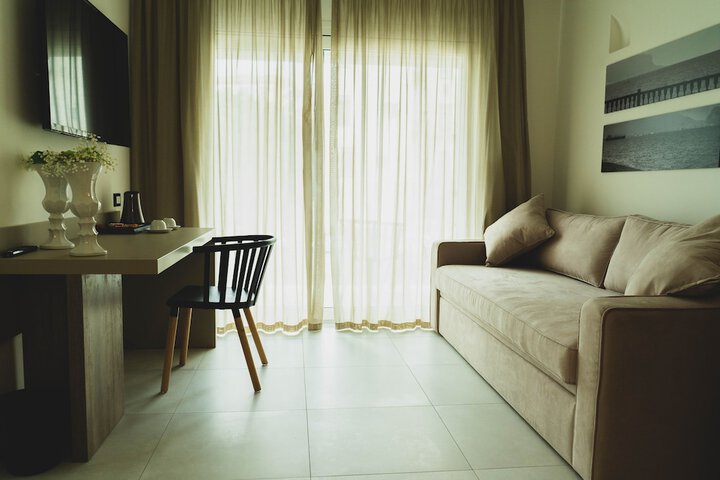 Room 14 of 26
