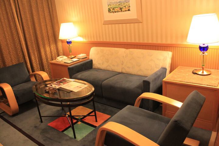Room 18 of 149