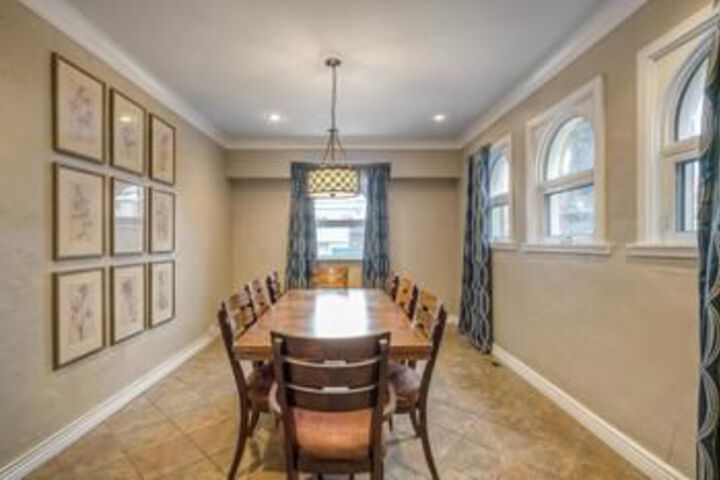 Exterior of Remodeled City Park Mansion Sleeps 16!