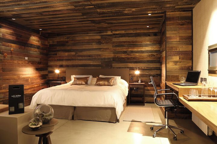 Room 9 of 43