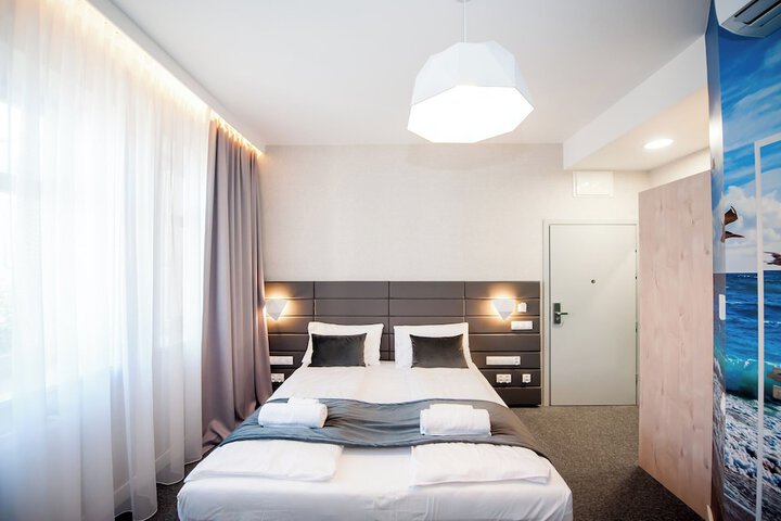 Room 18 of 30