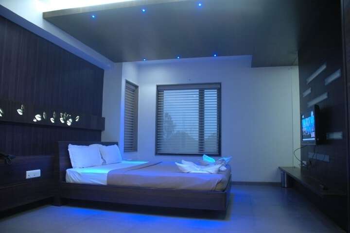 Room 3 of 14