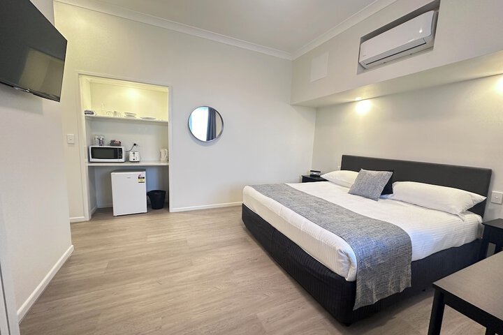 Room 18 of 51