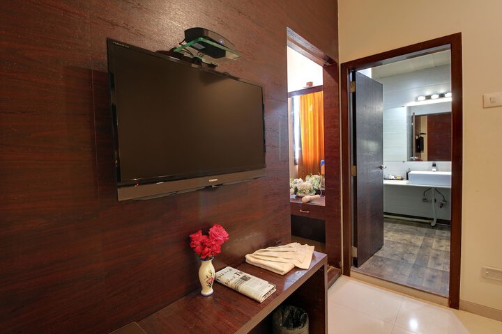 Room 16 of 54