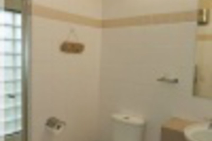 Room 5 of 12
