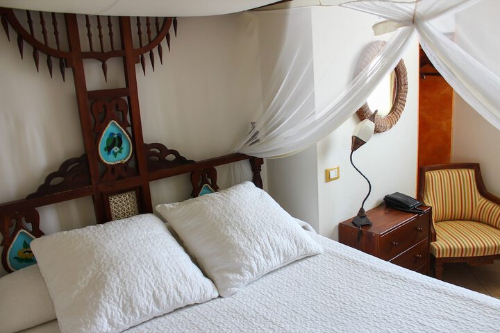 Room 4 of 72