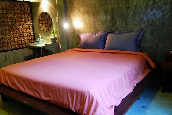 Room 13 of 47