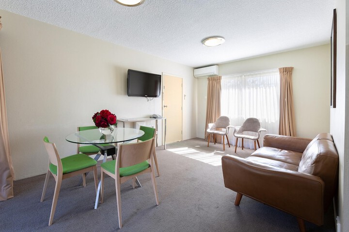 Room 47 of 90